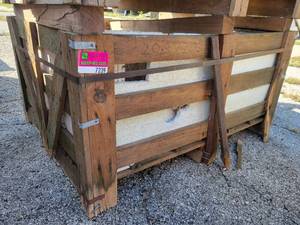 lot 7239 image: Crate of Light Romano Navona Classic Travertine Tiles