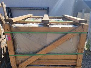 lot 7250 image: Crate of Montauk Black Slate 18x18 Tile
