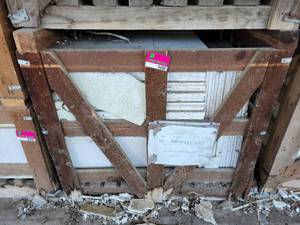 lot 9488 image: Crate of Alabastrino Travertine Pattern Brushed Satin Tiles
