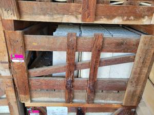 lot 9491 image: Pallet of Classic Travertine Light  Romano Navono 8 x 16 Tiles