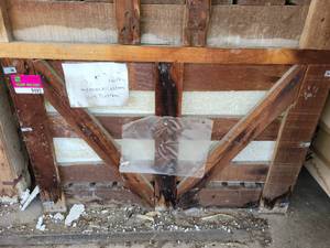lot 9492 image: Crate of Classic Light  Romano Navona Travertine 8 X 16 Tiles