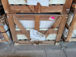 lot 9497 image: Crate of Alabastrino Travertine Antique Finish 18 X 18 Tiles