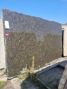 lot 7060 image: Lot of 1 Verde Peacock Granite, Polished