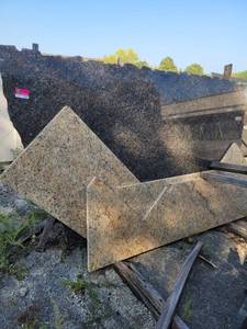 lot 7079 image: Lot of 3 Pieces of Assorted Remnants
