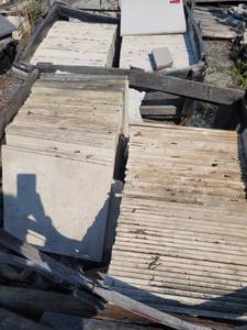 lot 12047 image: Lot of assorted Remnants  Pieces of Granite