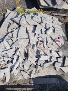 lot 12048 image: Lot of assorted Remnants  Pieces of Granite