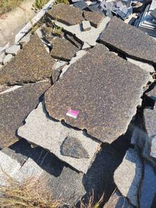 lot 12053 image: Lot of assorted Remnants  Pieces of Granite