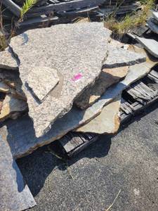 lot 12055 image: Lot of assorted Remnants  Pieces of Granite