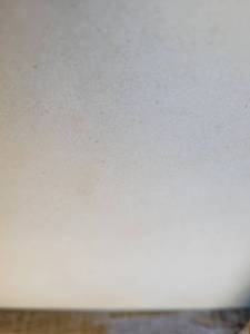 lot 9464 image: Pallet of Classic Travertine Vein Cut Tiles