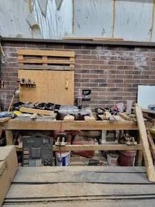 lot 5881 image: Porter Cable 3700L 10in Twin Laser Compound Miter Saw W a 9ft Wooden Workstation