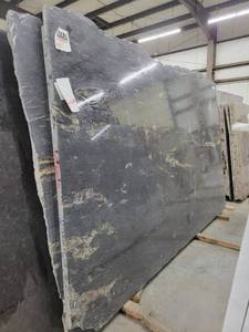 lot 2874 image: Titanium Polished Granite Slab