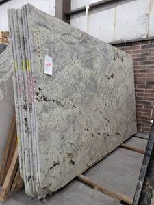 lot 2886 image: Snow Storm Leather Finish Granite Slab