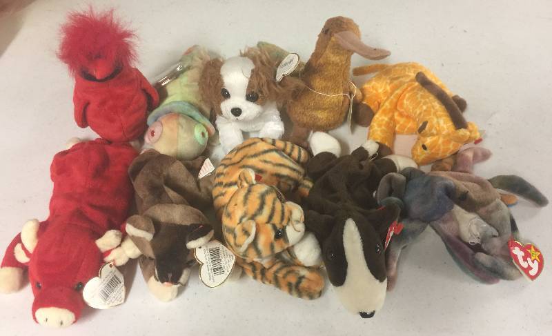 lot 1108 image: TEN Original Ty Beanie Babies Claude Snort Mac Pounce India Bruno Rainbow Twigs Beak Regal