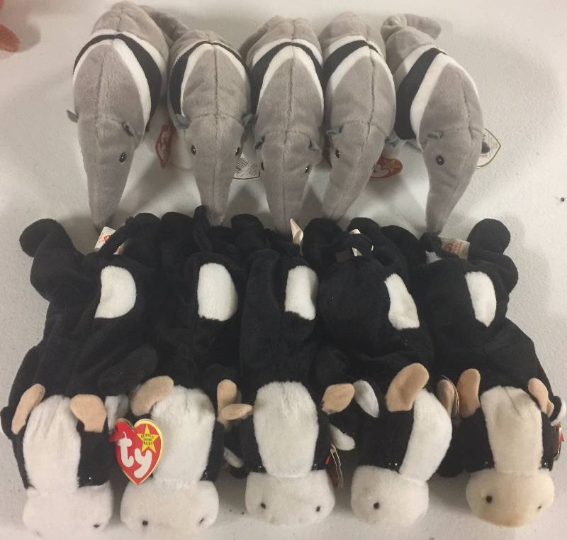 lot 1111 image: TEN Original Ty Beanie Babies Ants x5 Daisy x5
