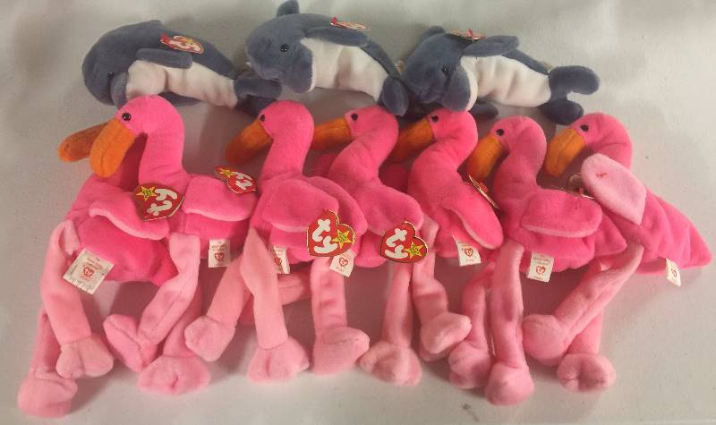 lot 1120 image: TEN Original Ty Beanie Babies Pinky x7 Echo the Dolphin x3