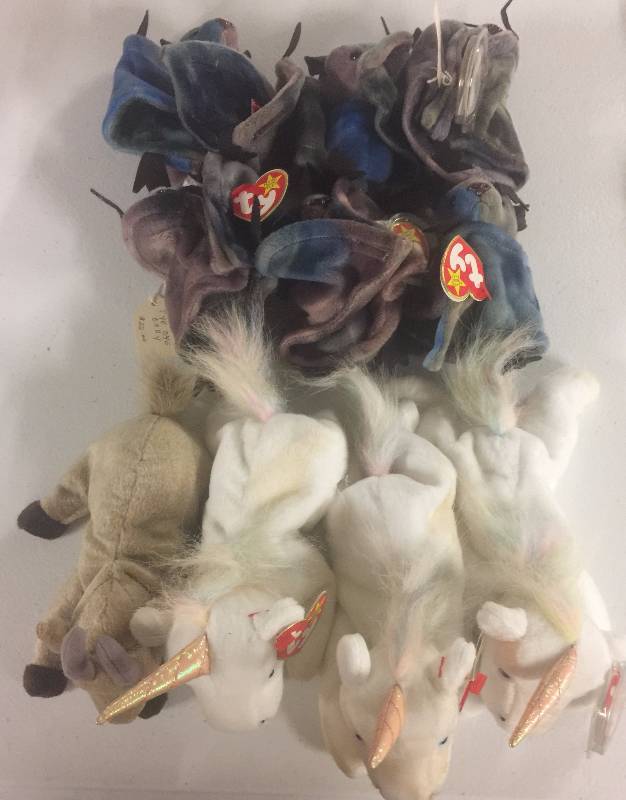 lot 1129 image: TEN Original Ty Beanie Babies Mystic the Unicorn x3 Goatee the Goat Batty the Bat x6