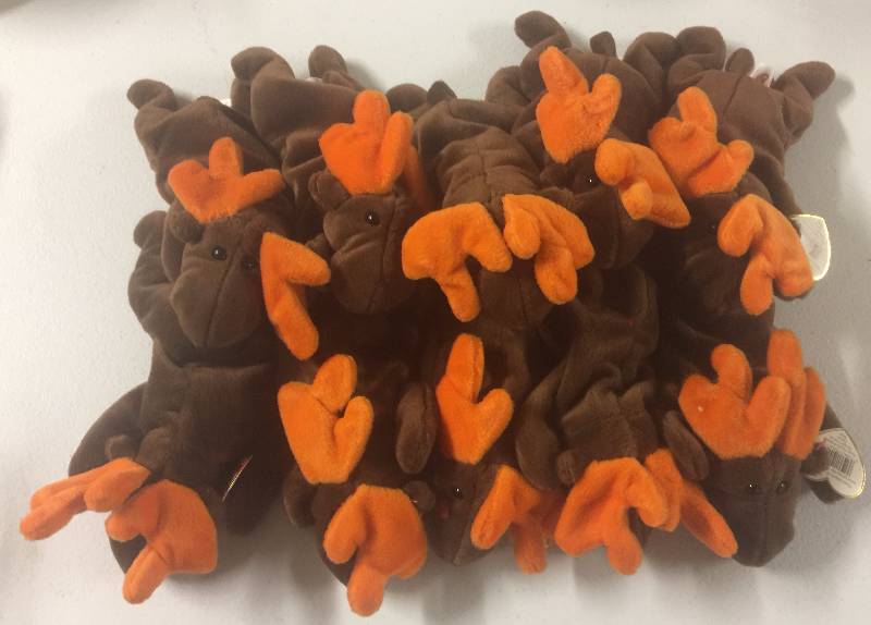 lot 1140 image: TEN Original Ty Beanie Babies Chocolate the Moose x10