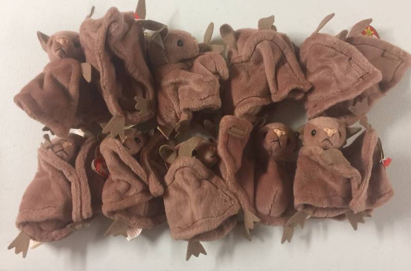 lot 1141 image: TEN Original Ty Beanie Babies Batty the Bat x10
