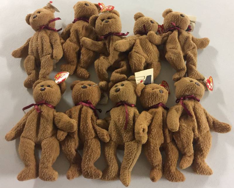 lot 1094 image: TEN Original Ty Beanie Babies Bears Curly the Bear x10