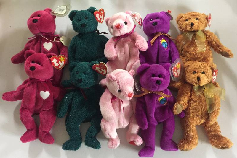 lot 1086 image: TEN Original Ty Beanie Babies Teddy Bears TWO of Each Millenium Teddy 2001 Holiday Romance Valentina
