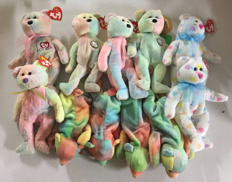 lot 1085 image: TEN Original Ty Beanie Babies Teddy Bears Sammy x4 B.B. Bear x3 Kissme x2 Celebrate Groovy