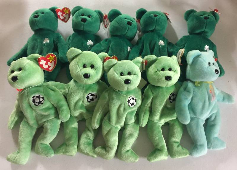 lot 1083 image: TEN Original Ty Beanie Babies Teddy Bears Erin x5 Ariel Kicks x4