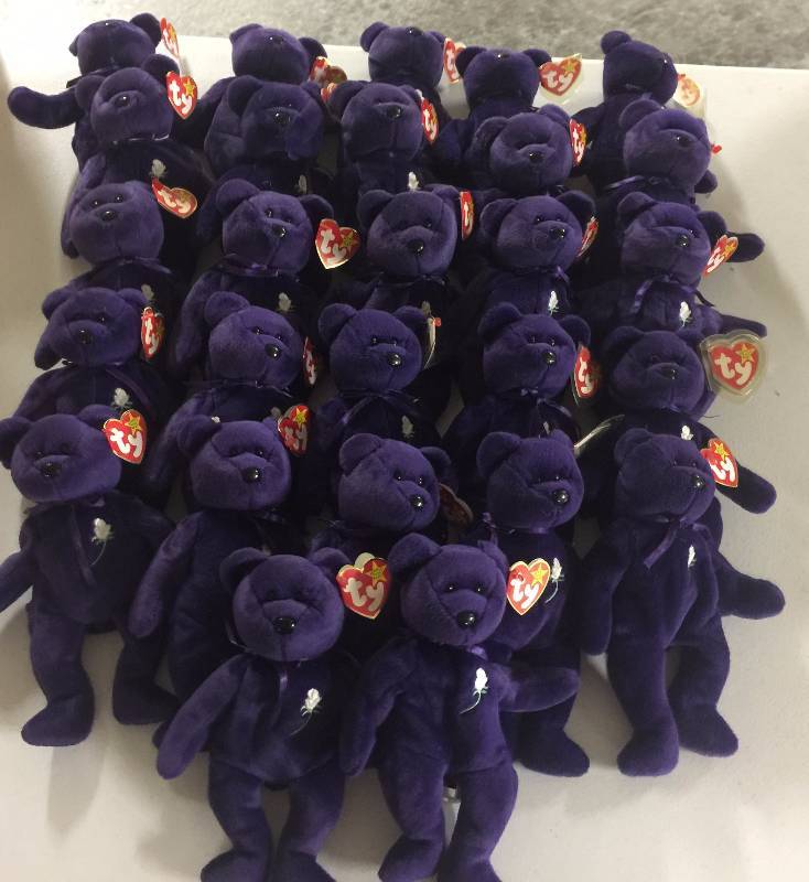 lot 1075 image: Huge 27 Count Original Ty Beanie Baby Princess Diana Teddy Bear Lot All Mint with Mint Tags