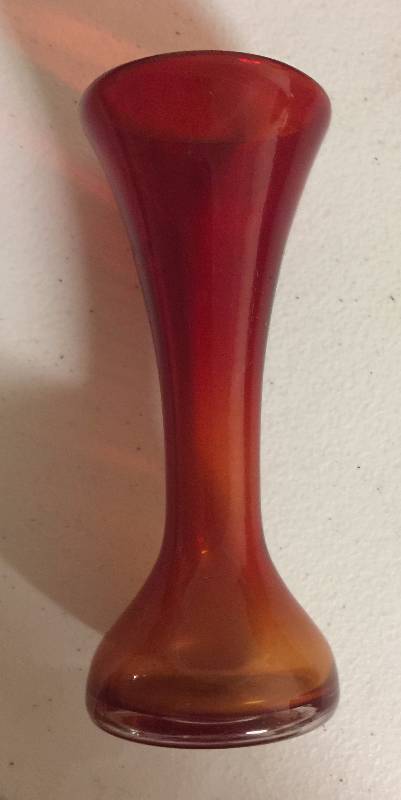 lot 1254 image: Small Six Inch Carnival Glass Vase No Chips or Cracks