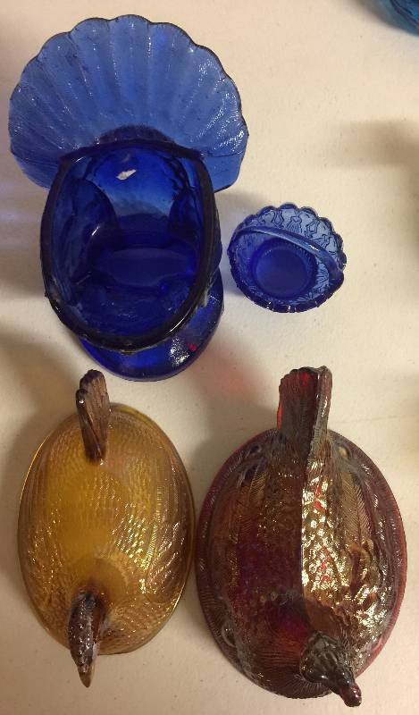 lot 1226 image: Four Piece Candy Dishes Covers and Dishes Chicken and Basket