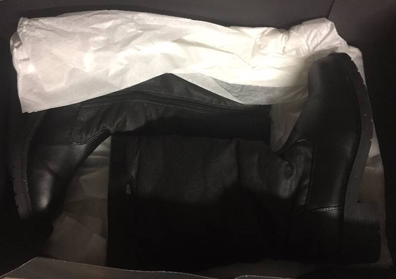 lot 1274 image: Size 10 Brand New Knee High Boots Totes Brand