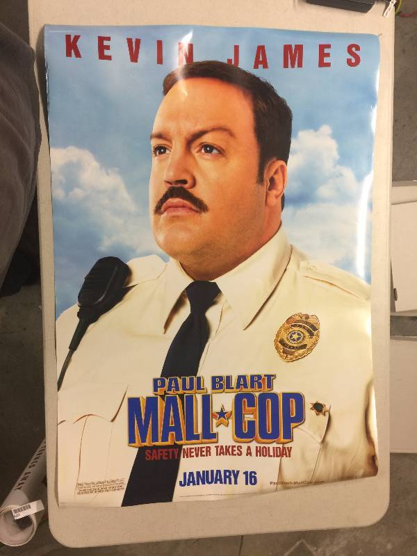 lot 1280 image: REAL Original Paul Plart Mall Cop Theater Lobby Movie Poster 27x40 Inches Kevin James
