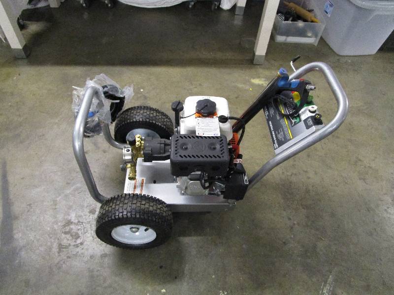 lot 500 image: Palmetto Industrial Pressure Washer Brand New