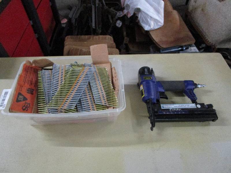 lot 571 image: Air Nailer with Nails