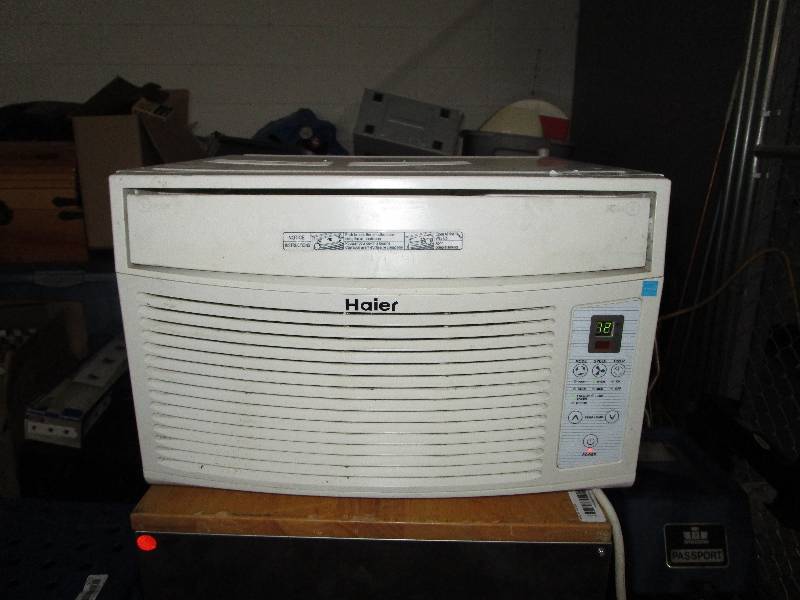 lot 521 image: Working Haier Air Conditioner