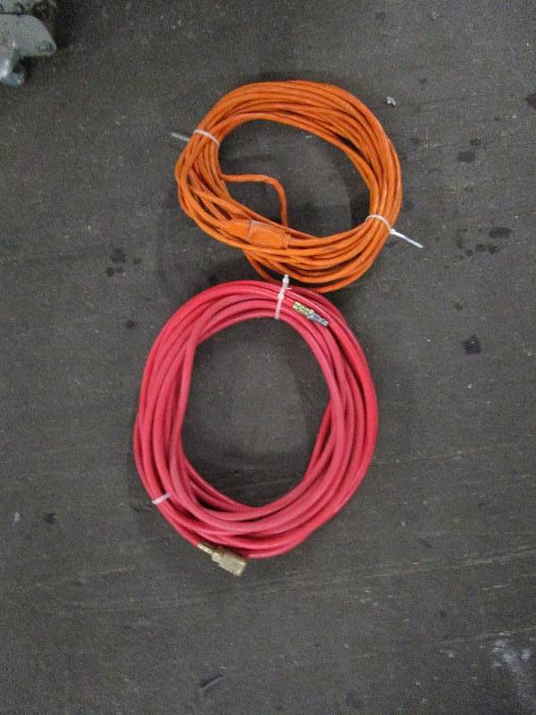 lot 608 image: Lot of Extension Cords