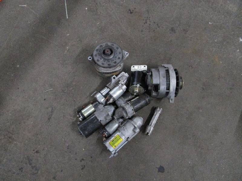 lot 611 image: Lot of Motors