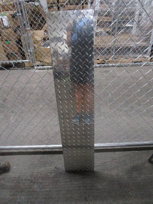 lot 625 image: Diamond Plate