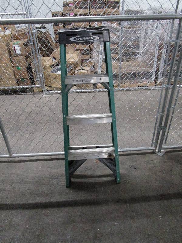lot 630 image: 4 Ladder Aluminum