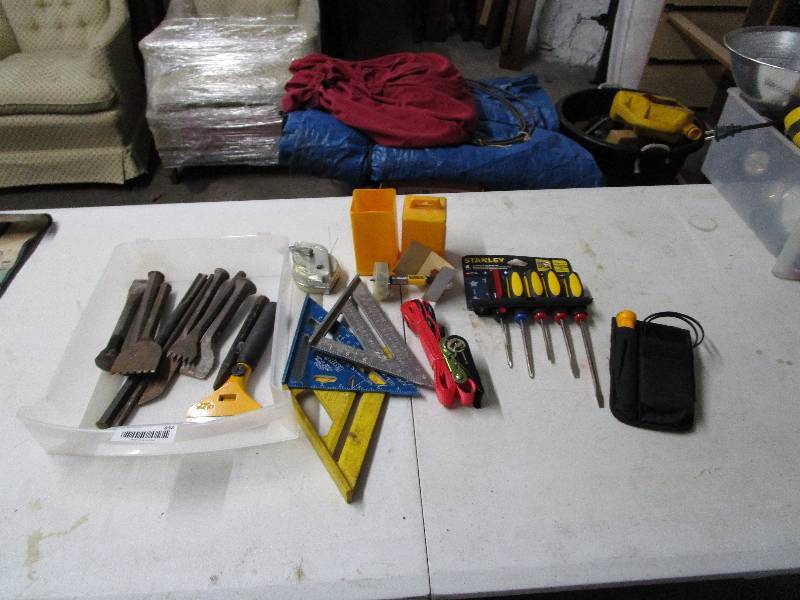 lot 632 image: Lot of Random Tools