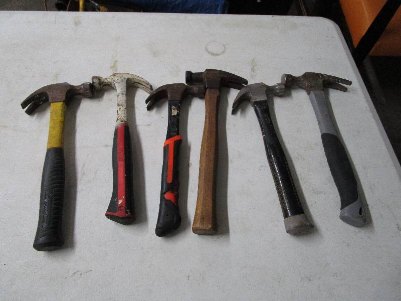 lot 639 image: Lot of Hammers