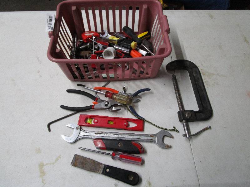 lot 641 image: Lot of Random Tools