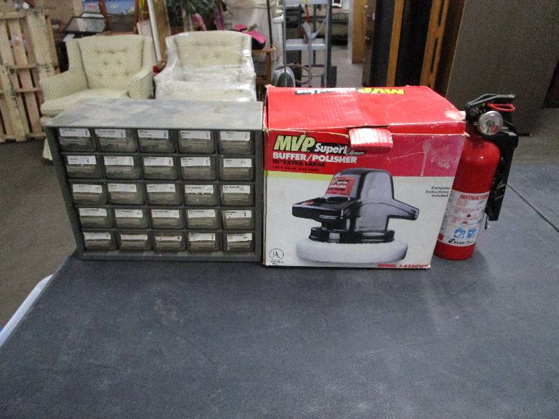 lot 662 image: Random Item Lot