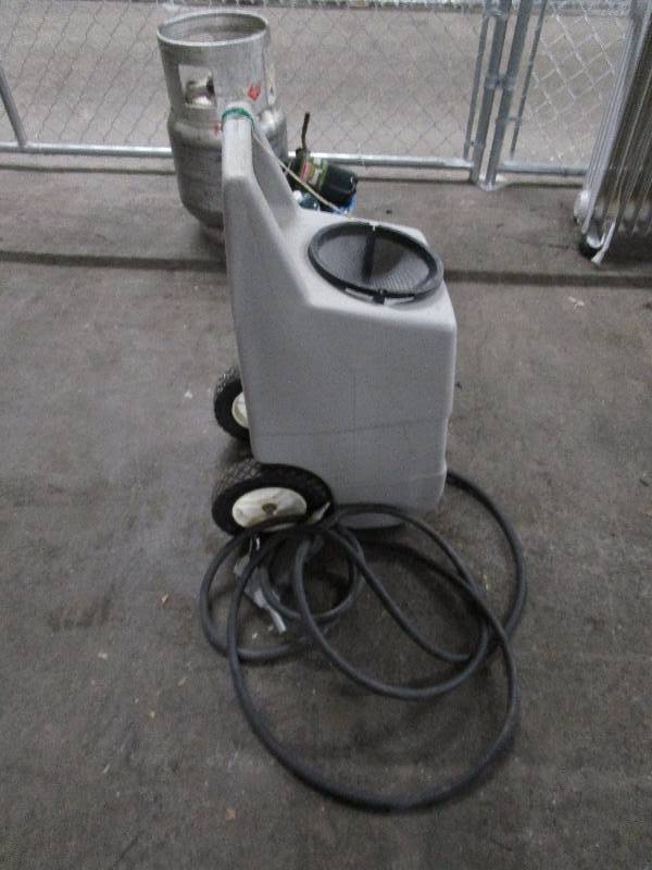 lot 667 image: Sandblasting Machine