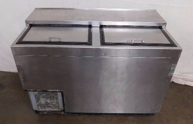 lot 191 image: GlasTender Stainless Steel Bottle Box