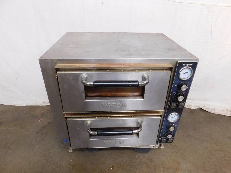 lot 192 image: Waring Countertop Pizza Oven