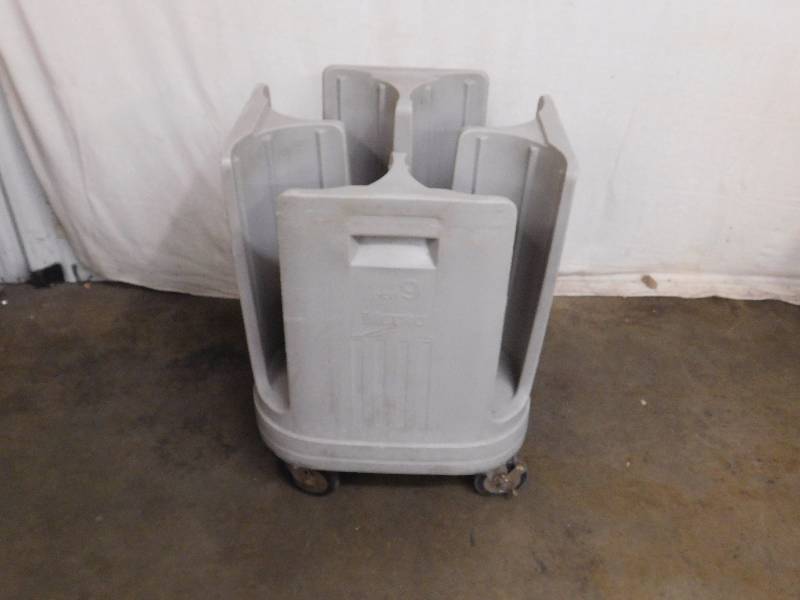 lot 195 image: Metro PCD9 Dish Dolly