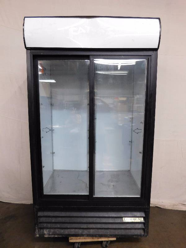 lot 208 image: Beverage Air Sliding Door Cooler