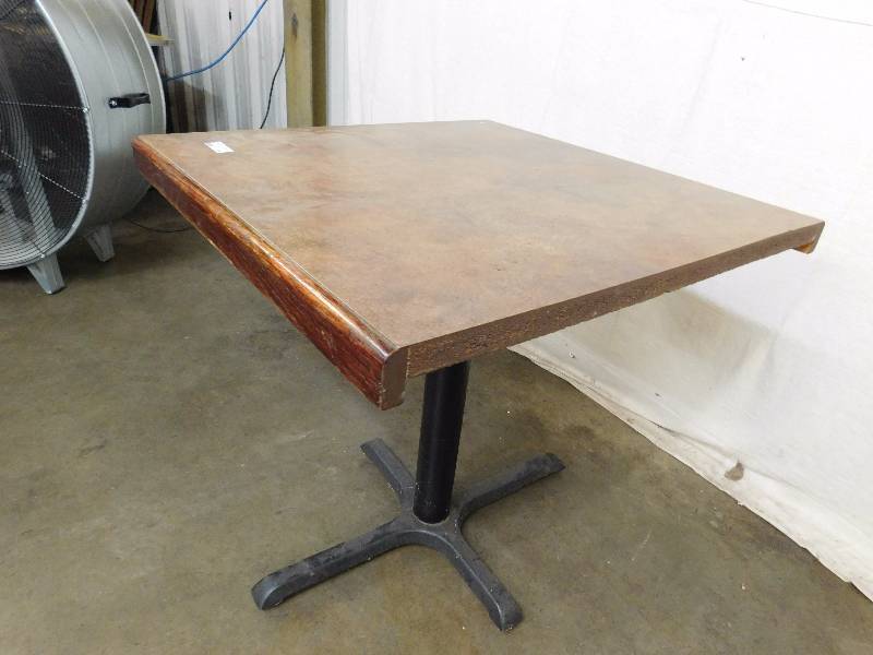 lot 219 image: Dining Table wBase
