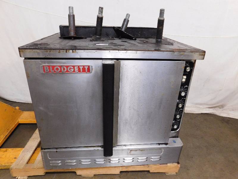 lot 222 image: Blodgett Single Convection Oven