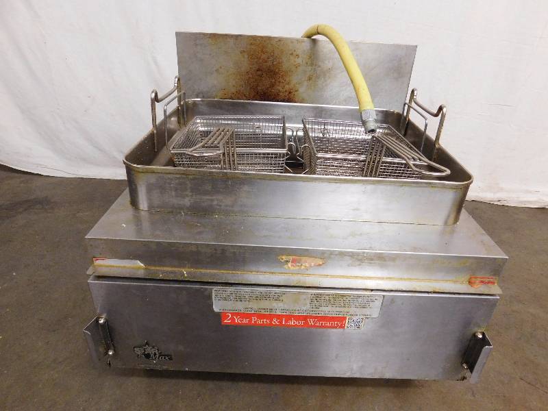 lot 224 image: Max Table Top Fryer